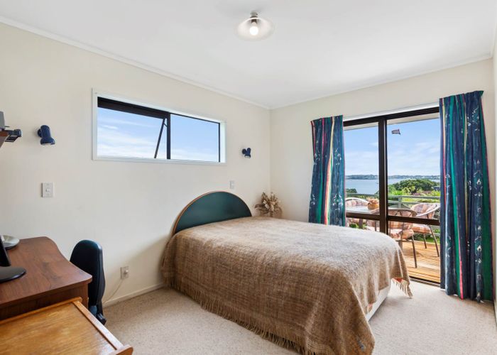  at 1/9 Valhalla Drive, Beach Haven, Auckland