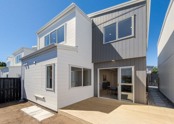  at 9, A-D Juliet Avenue, Howick, Manukau City, Auckland