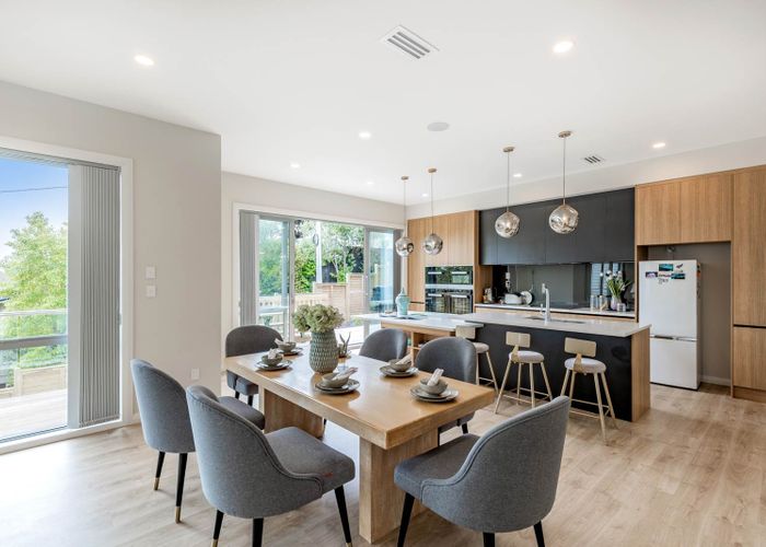  at 10 Aberdeen Road, Campbells Bay, Auckland