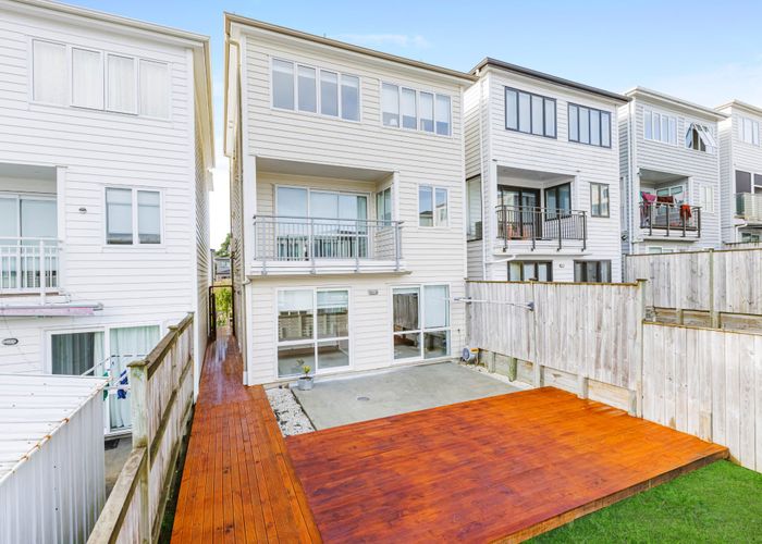  at 33 Adamson Road, Flat Bush, Manukau City, Auckland