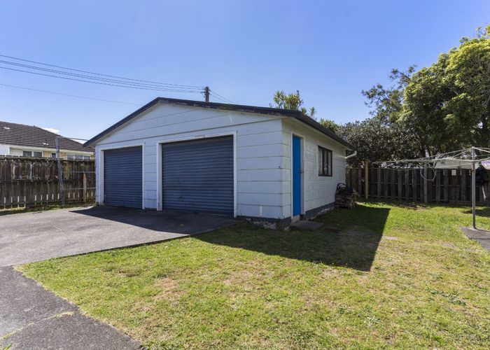  at 2/10 Fleming Street, Manurewa East, Auckland