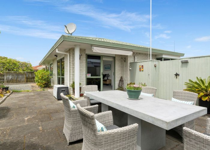  at 100A Pacific View Road, Papamoa Beach, Papamoa