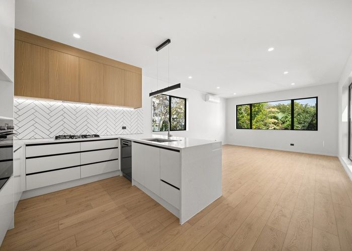  at 2C Dianthus Place, Browns Bay, North Shore City, Auckland