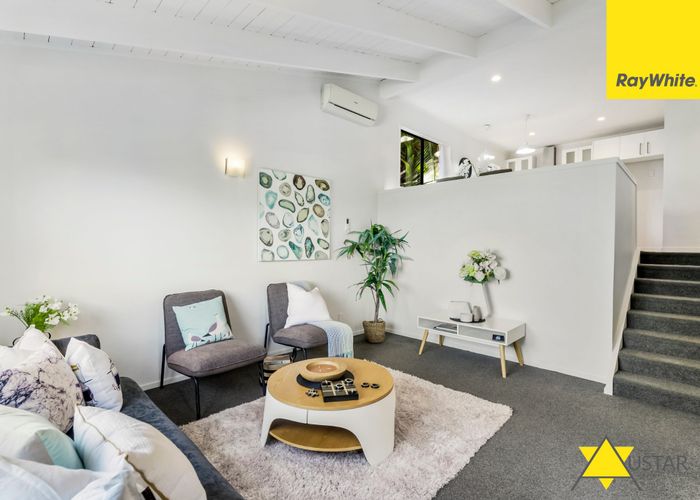  at 2/18 Pleasant Road, Glen Eden, Waitakere City, Auckland
