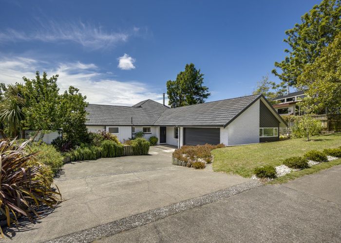  at 51 Churchill Drive, Taradale, Napier