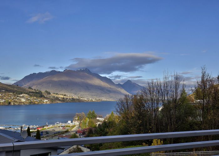  at 10/10 Marina Drive, Frankton, Queenstown-Lakes, Otago