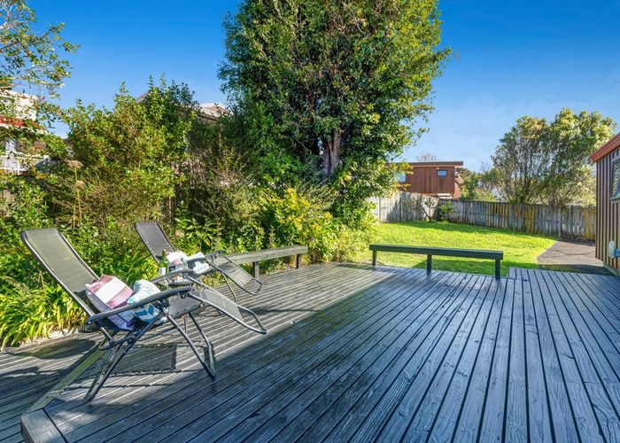  at 24 Bronzewing Terrace, Unsworth Heights, North Shore City, Auckland