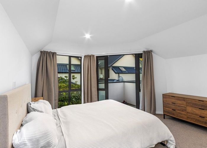  at 2/15 Ayr Street, Riccarton, Christchurch City, Canterbury