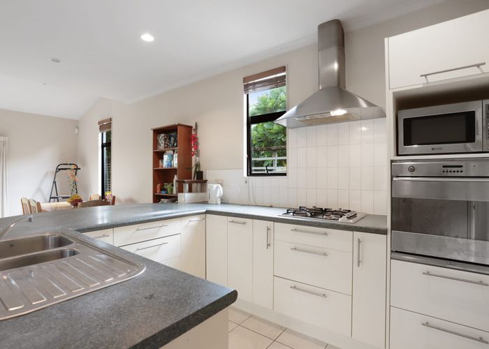  at Te Atatu Peninsula, Waitakere City, Auckland