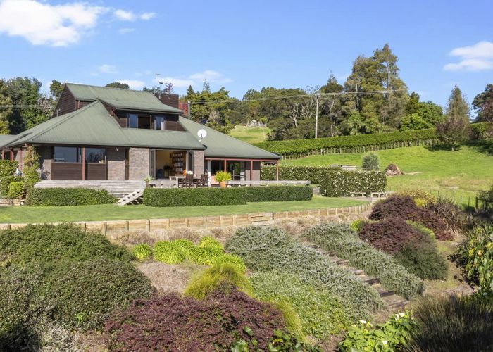  at 35 Kauri View Road, Papakura