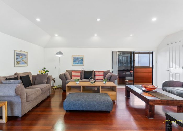  at 1/325 Mount Albert Road, Mount Roskill, Auckland City, Auckland
