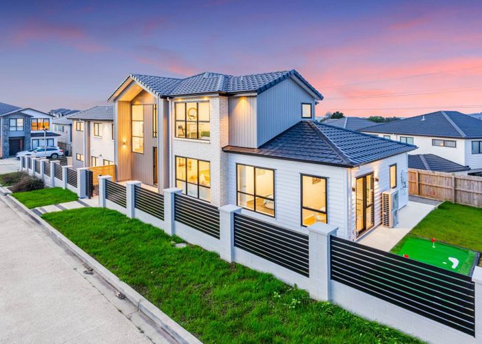  at 17 Ballyalton Crescent, Flat Bush, Manukau City, Auckland