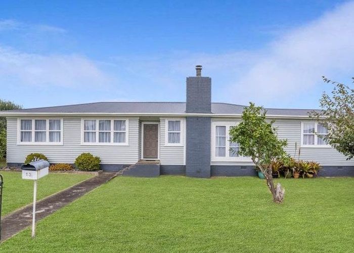  at 13 Tainui Terrace, Mangere Bridge, Auckland