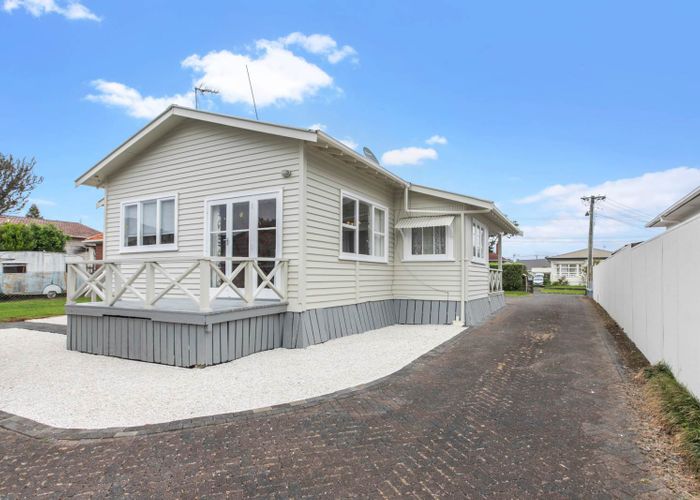  at 1/14 Somerset Road, Mount Roskill, Auckland