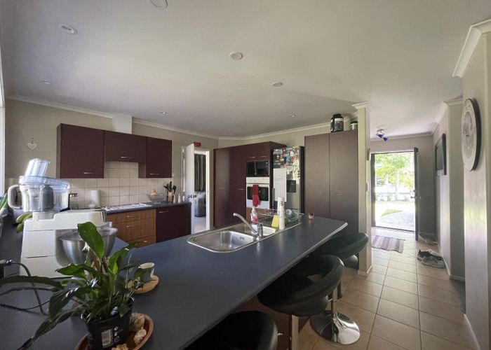  at 14 Oakway Drive, Schnapper Rock, Auckland
