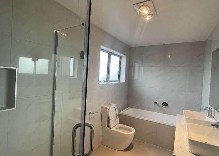  at 10D Playfair Road, Mount Roskill, Auckland City, Auckland