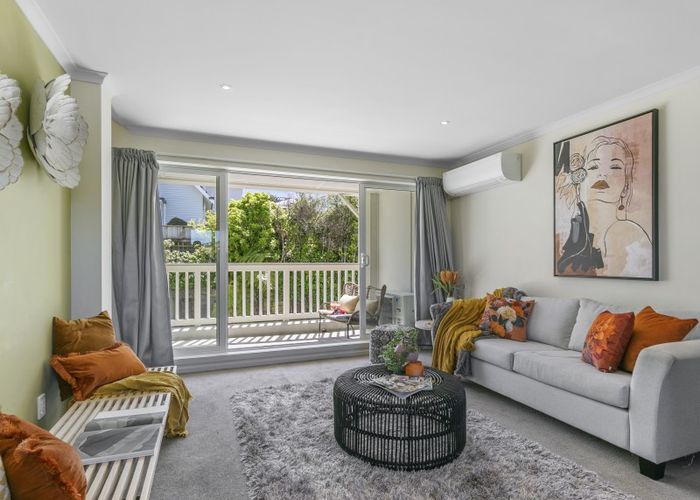  at 2/57 Simla Crescent, Khandallah, Wellington
