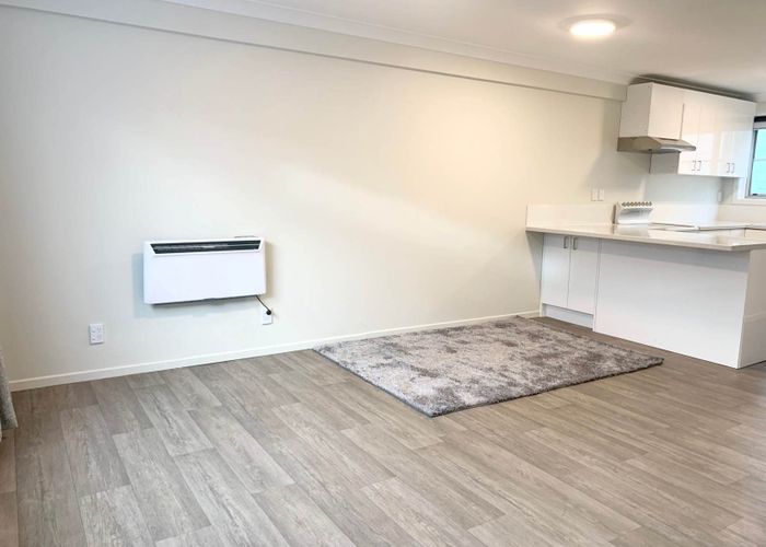  at 2/850A Manukau Road, Royal Oak, Auckland City, Auckland