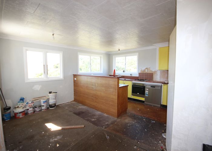  at 12 Robert Avenue, Pukemiro