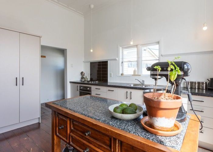  at 8 York Street, Dannevirke