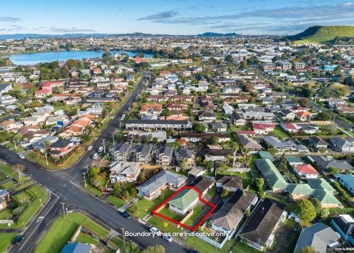  at 1/25 Riverview Road, Panmure, Auckland