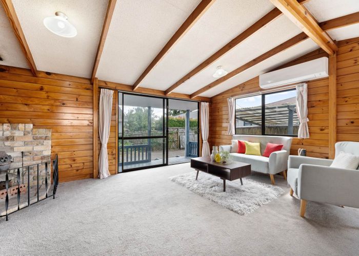  at 2/49 Larnoch Road, Henderson, Auckland