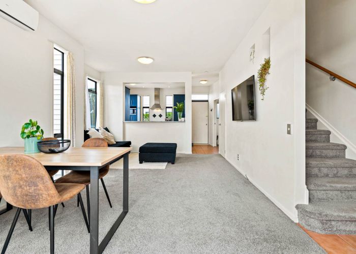  at 83/2 Armoy Drive, East Tamaki, Manukau City, Auckland