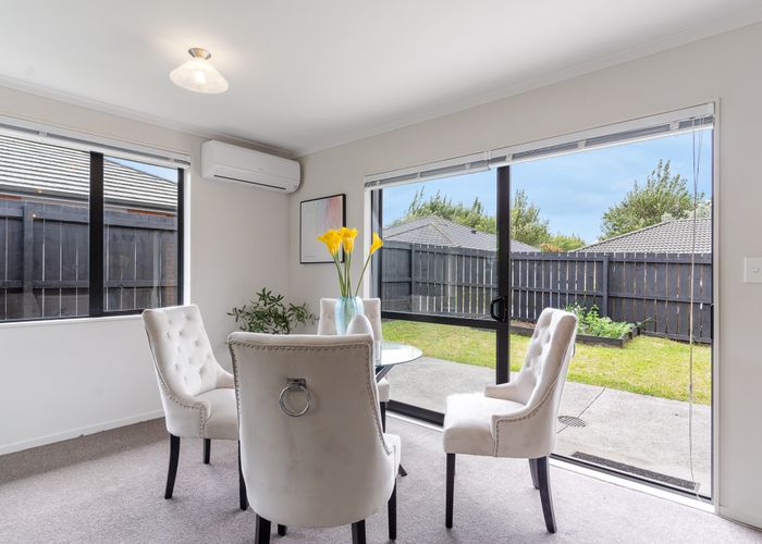  at 77 Mountain Road, Mangere Bridge, Auckland