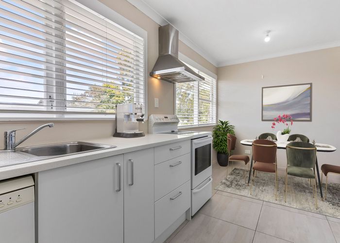  at 37 Compton Street, Hillcrest, North Shore City, Auckland