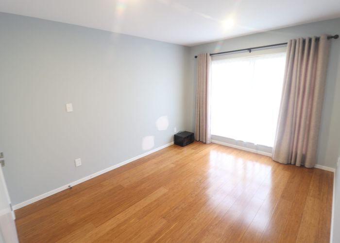  at 18 Castlepoint Avenue, Takanini, Papakura, Auckland