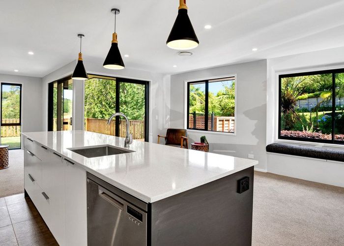  at 8 Matau Lane, Ferndale, New Plymouth