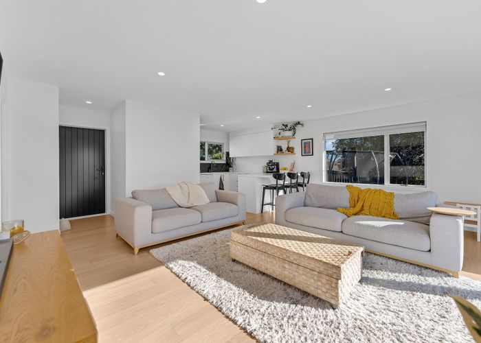  at 2/119 Pigeon Mountain Road, Half Moon Bay, Manukau City, Auckland