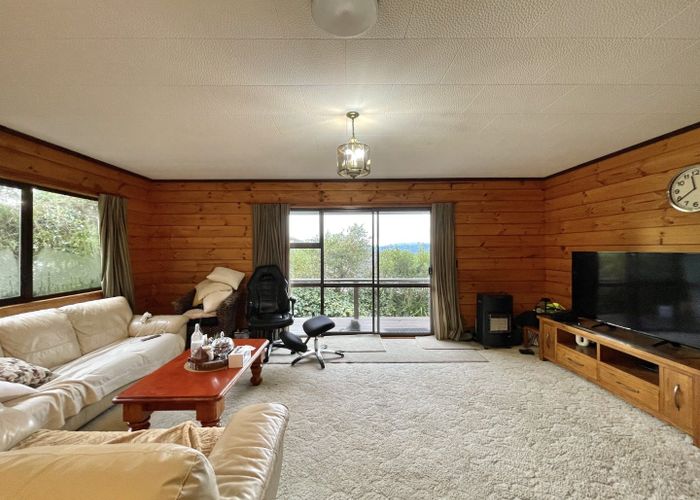  at 21b Fernhaven Grove, Newlands, Wellington, Wellington