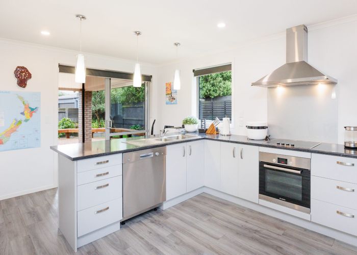  at 2 Durville Place, Kelvin Grove, Palmerston North, Manawatu / Whanganui