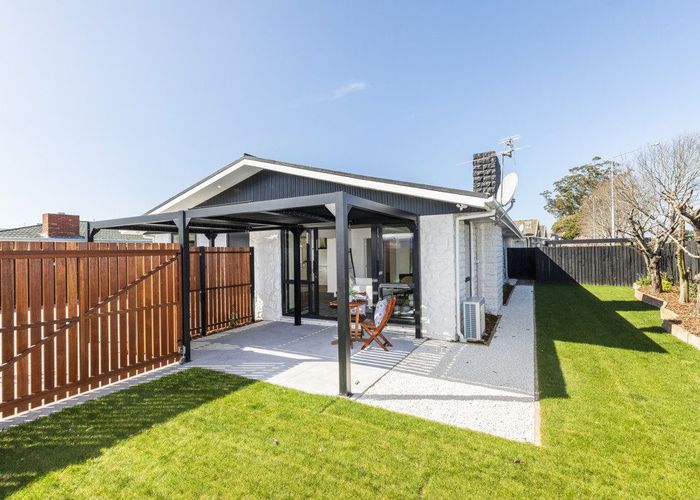  at 2 Cutts Road, Russley, Christchurch City, Canterbury