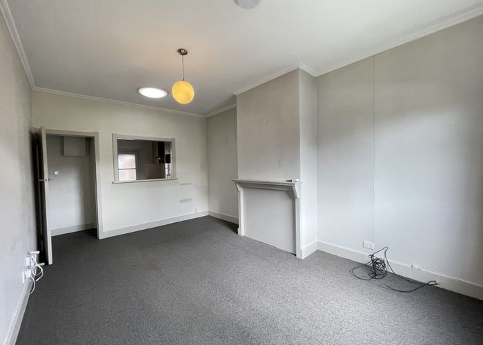  at 2/4 Momona Road, Greenlane, Auckland City, Auckland