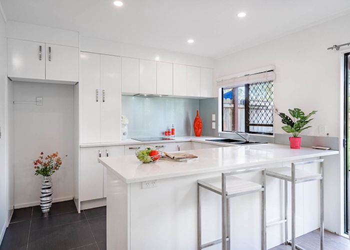  at 24/8 Margan Avenue, New Lynn, Auckland