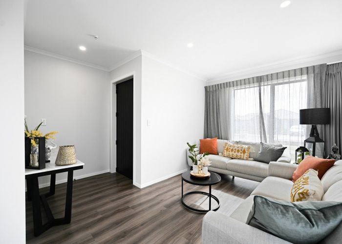  at 2/10 Bourn Heath Drive, Rototuna, Hamilton, Waikato