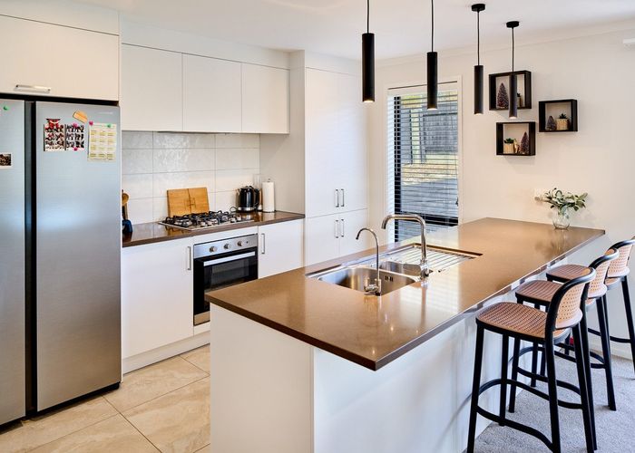  at 6 Topsail Way, Whitby, Porirua