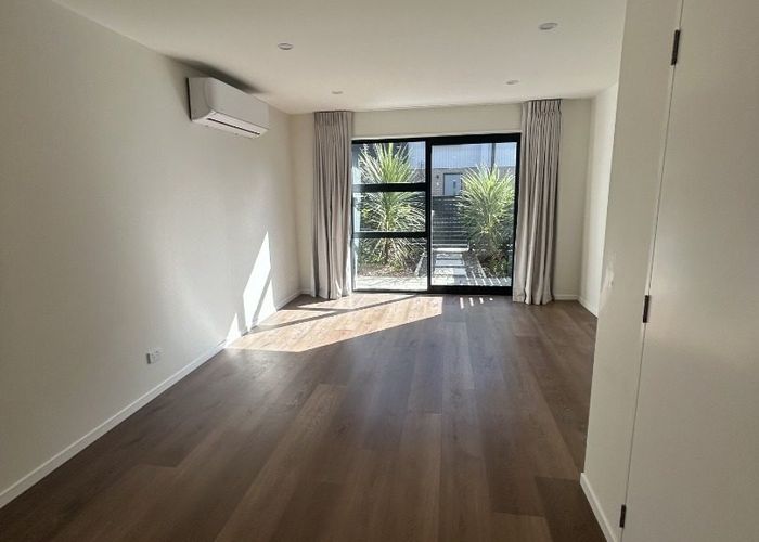  at 9/327 Glengarry Road, Glen Eden, Waitakere City, Auckland