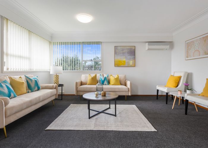  at 2/15 Poinsettia Place, Henderson, Auckland