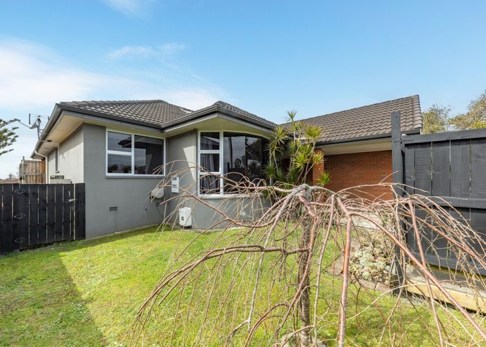  at 1540 Dominion Extension, MOUNT ROSKILL, AUCKLAND