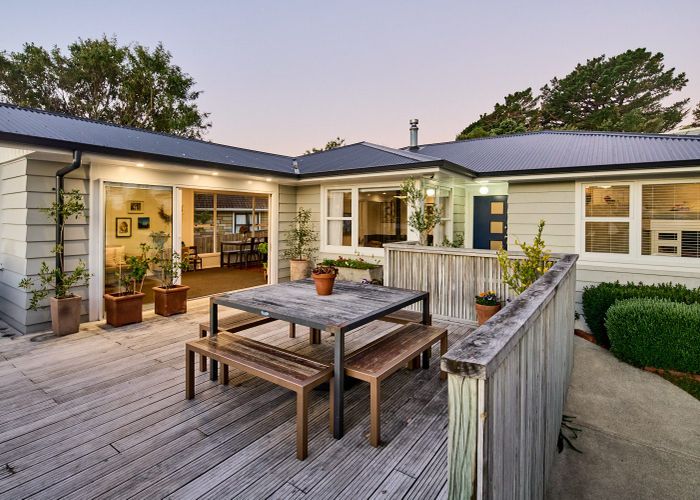  at 8 Beazley Avenue, Paparangi, Wellington, Wellington