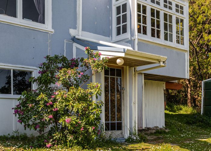  at 4 Queens Drive, Oneroa, Waiheke Island