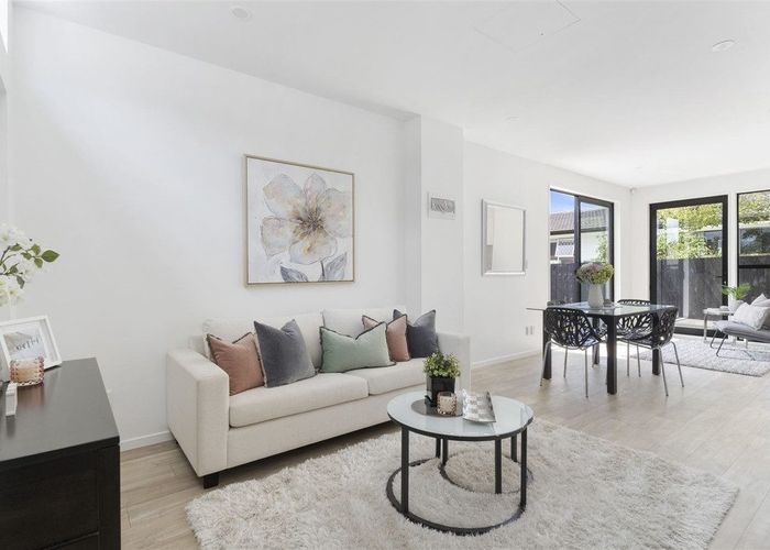  at 40E Kenderdine Road, Papatoetoe, Manukau City, Auckland