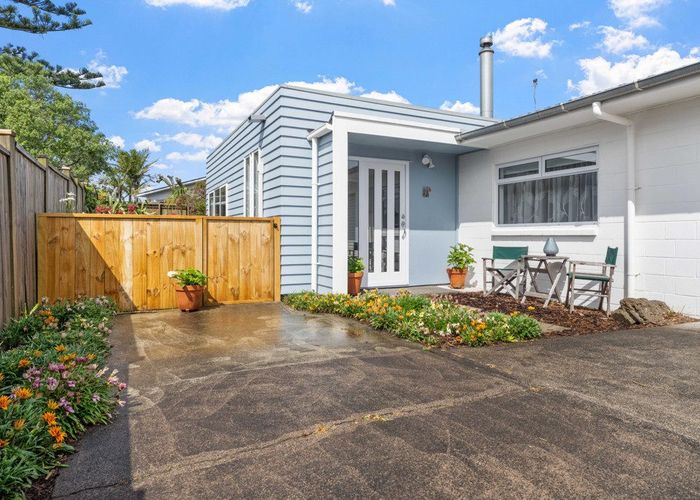  at 64b Muir Ave, Mangere Bridge, Manukau City, Auckland