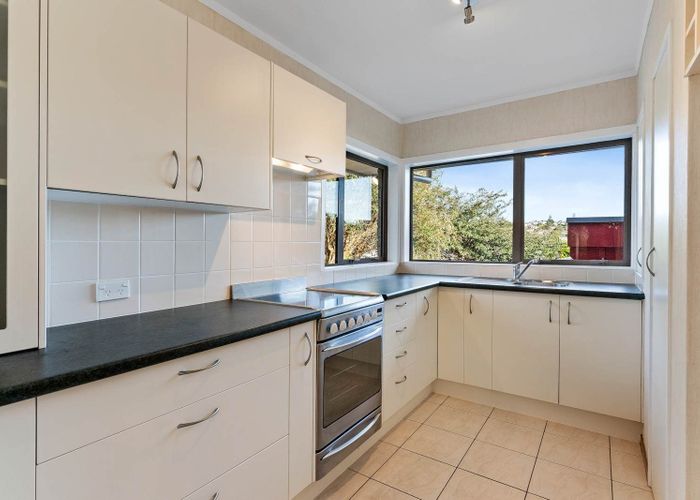  at 1/104 Sartors Avenue, Browns Bay, North Shore City, Auckland