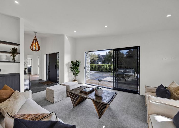  at 2 Marsden Place, Hurworth, New Plymouth