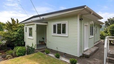  at 16 Waru Street, Khandallah, Wellington