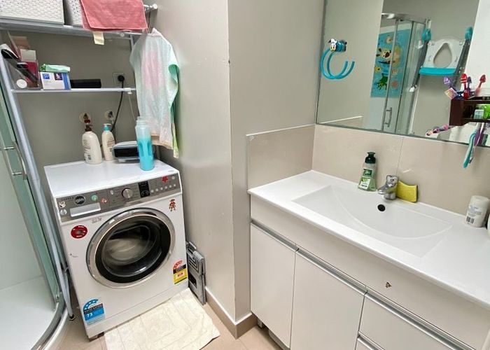  at 1/8 Rutland Road, Mount Wellington, Auckland City, Auckland